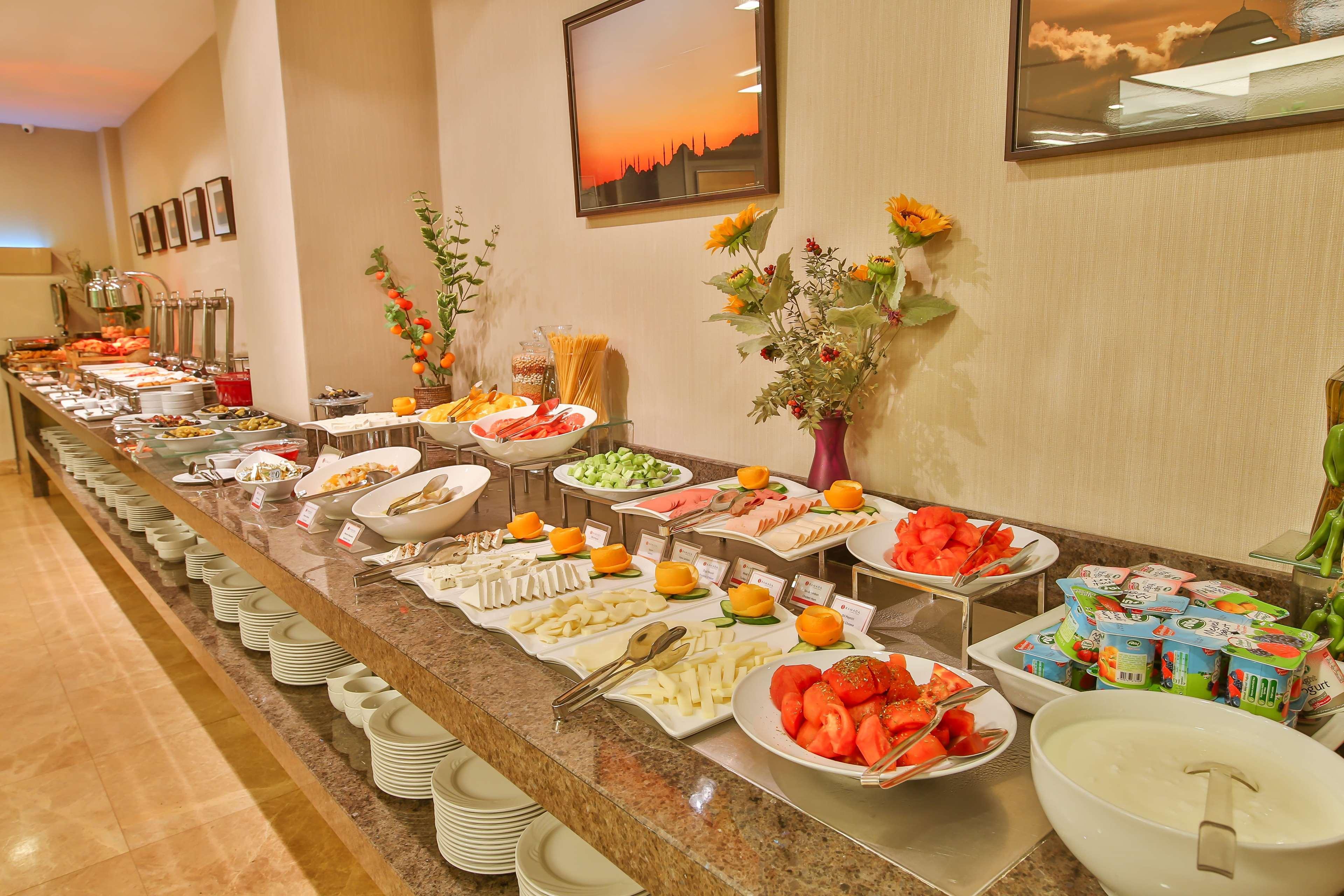 Ramada By Wyndham Taksim Отель Стамбул